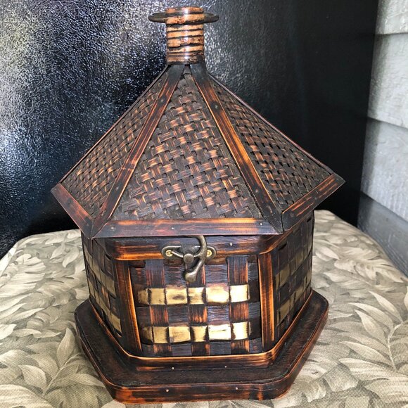 Vintage Hawaiian Handmade Rattan~Bamboo Box - Picture 1 of 11